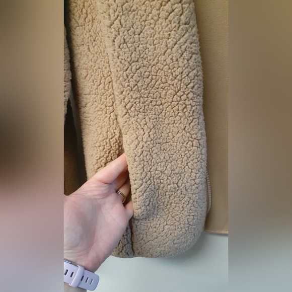 Joe Fresh Active faux fur zip up - size medium - Picture 3 of 5